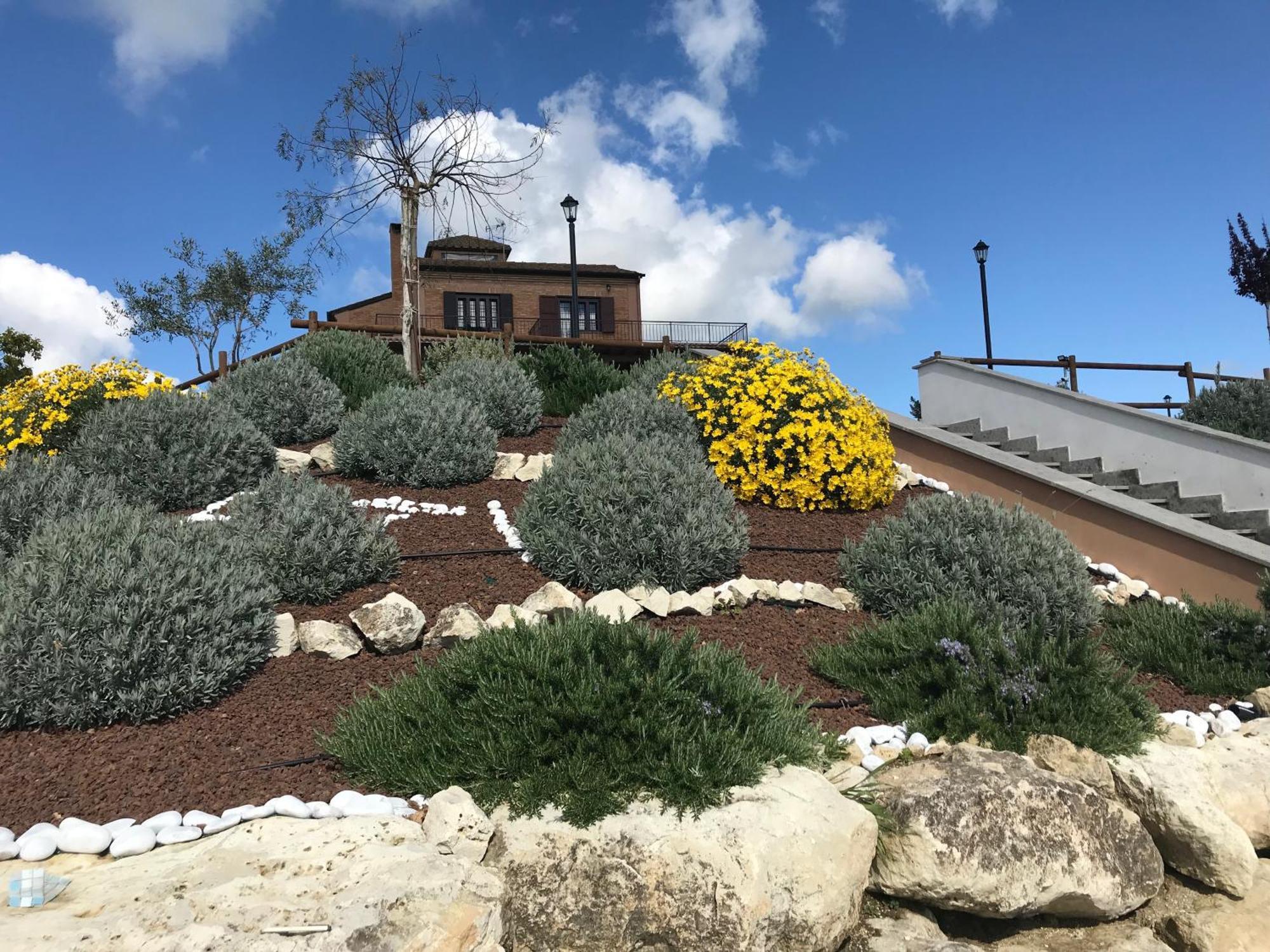 Love Nests By The Bell Tower Lodge Palidoro Bagian luar foto